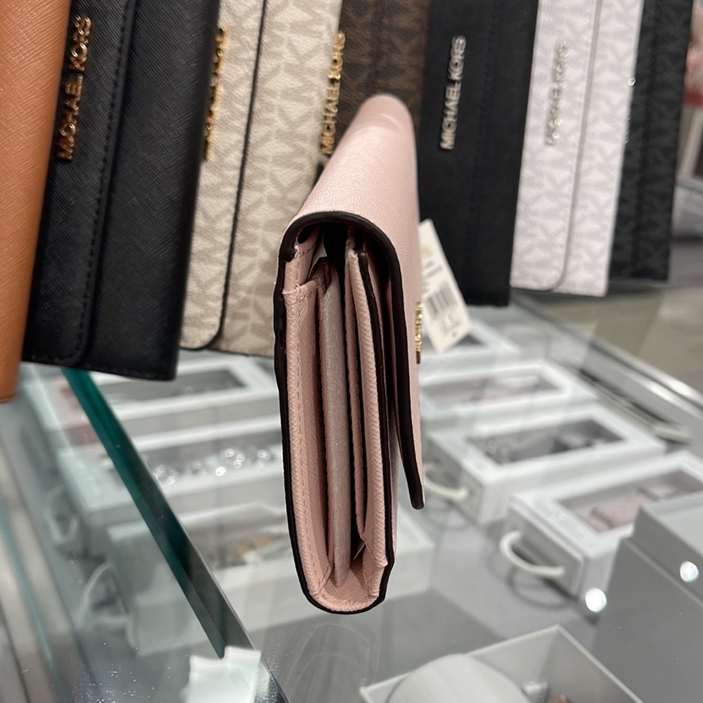 MICHAEL KORS JET SET TRAVEL LARGE TRIFOLD WALLET POWDER BLUSH COLOR - Picture 3 of 16